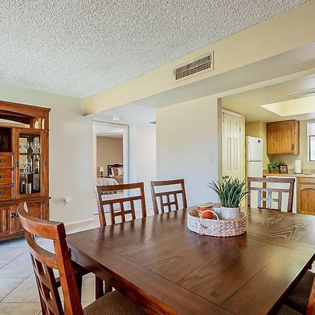 Cozy 2 Bedroom Condo With Golf Course Views Mesa Kültér fotó