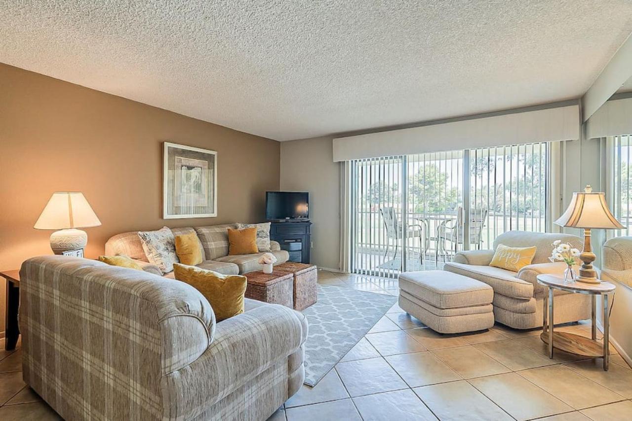 Cozy 2 Bedroom Condo With Golf Course Views Mesa Kültér fotó