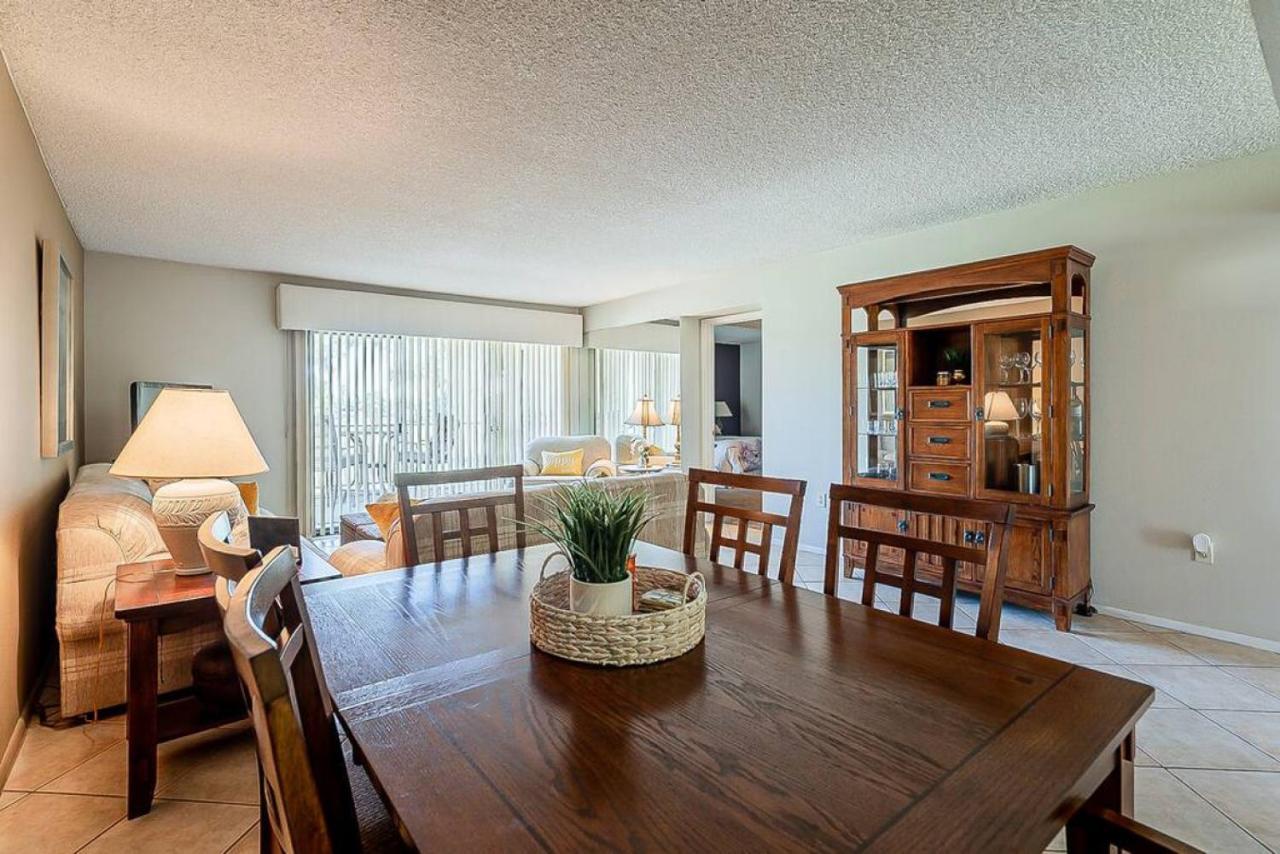 Cozy 2 Bedroom Condo With Golf Course Views Mesa Kültér fotó