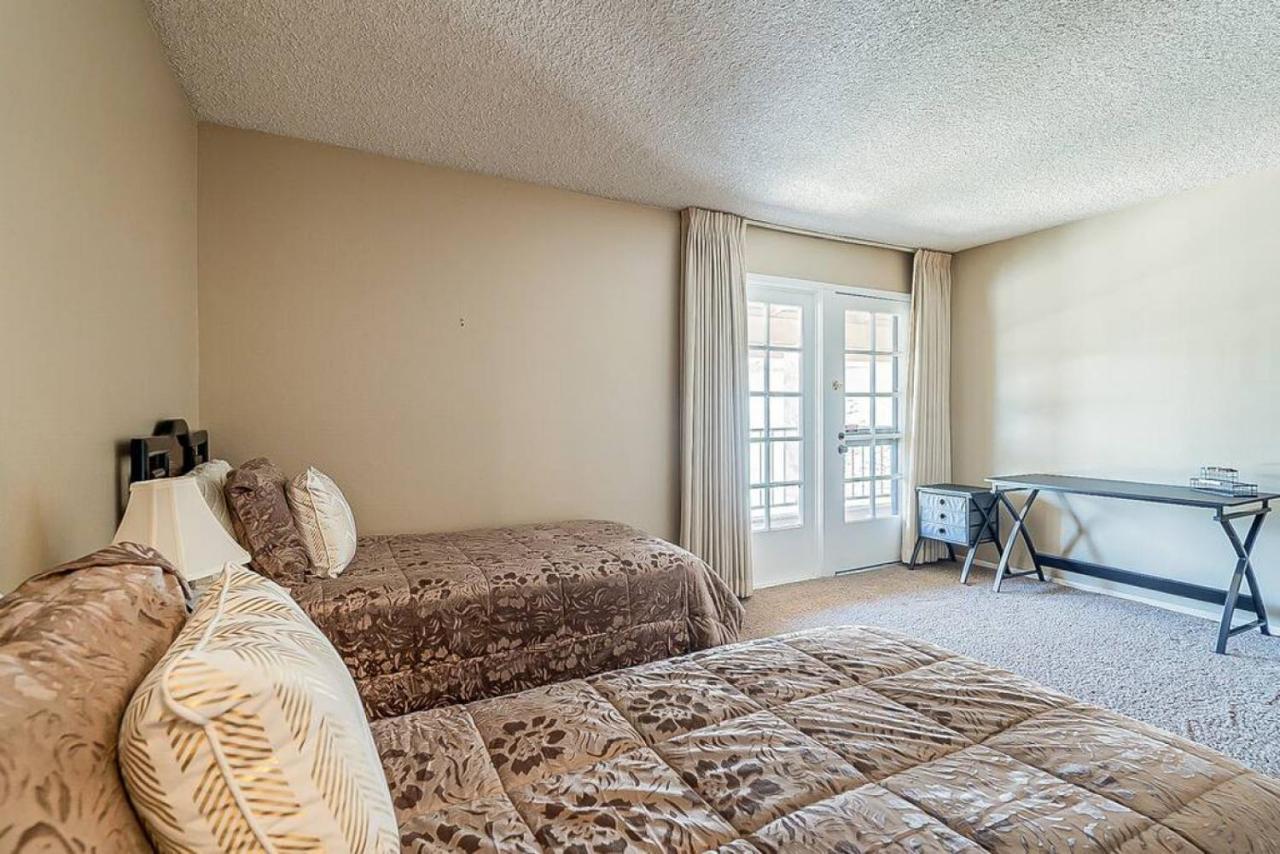 Cozy 2 Bedroom Condo With Golf Course Views Mesa Kültér fotó